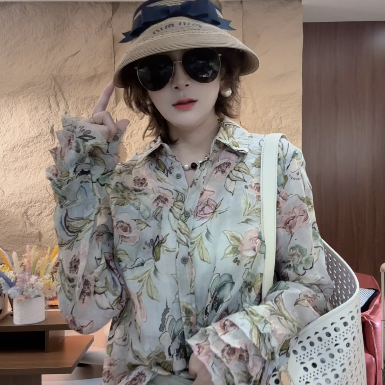 MRFEITO菲爷驾到【港风来袭】设计感袖口经典女士衬衫H85C02C31678