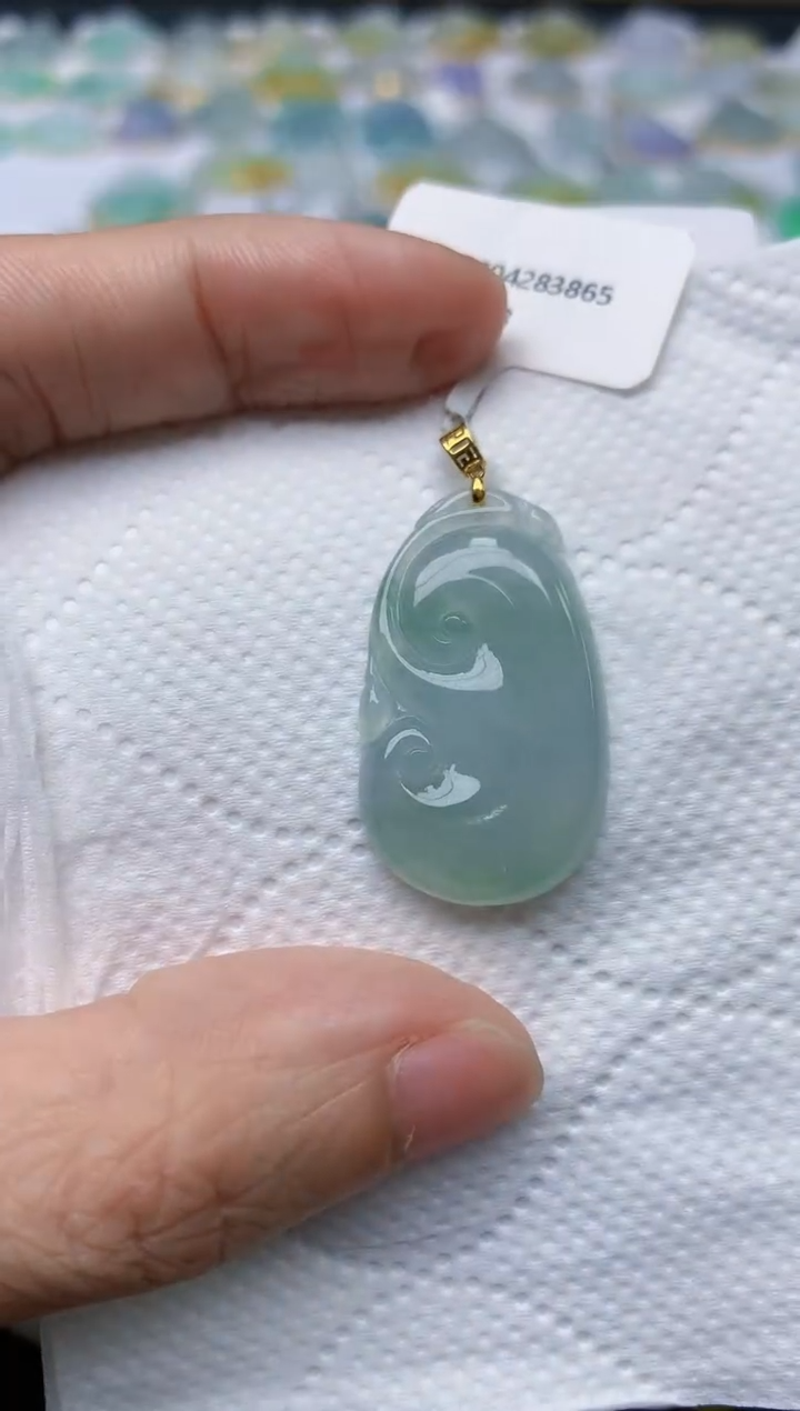 翡翠18K金镶嵌颈饰天然缅甸A货翡翠