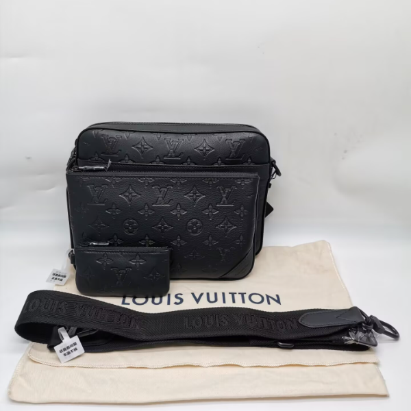 99新 LouisVuitton/路易威登 99新18125 LV Trio三合一全皮邮差包