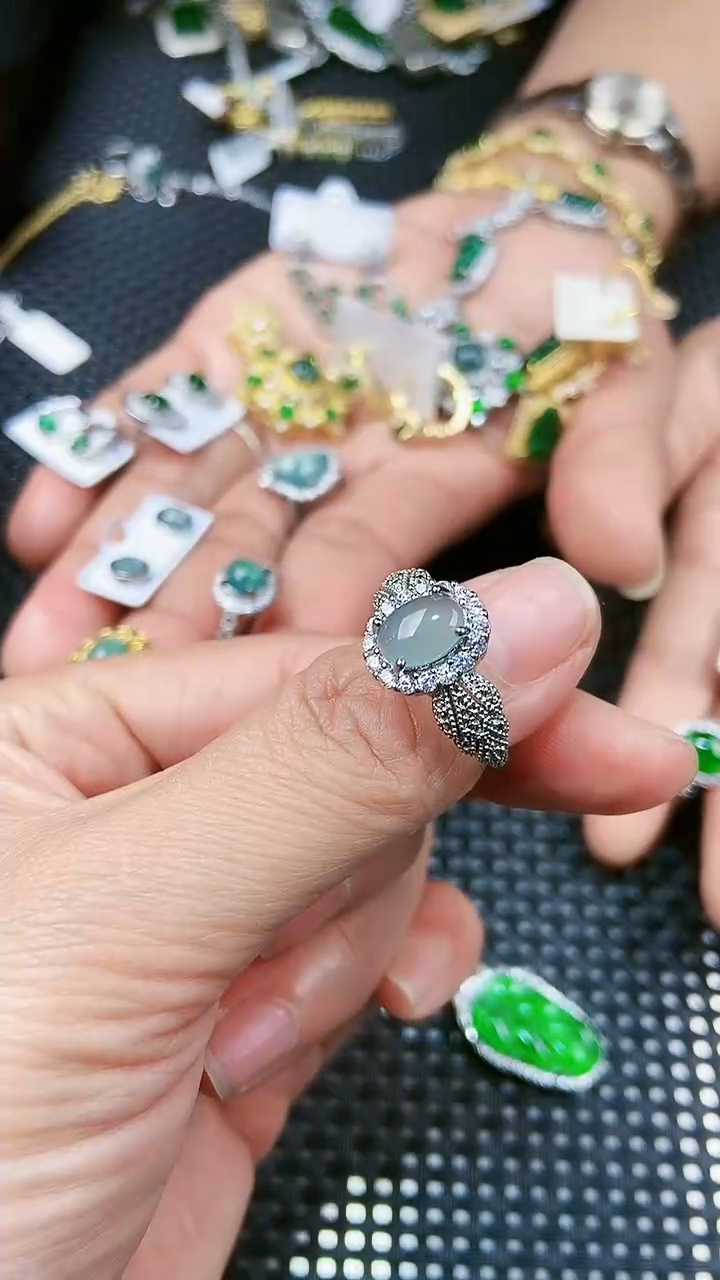 【闪购商品】翡翠戒指未镶嵌11111111