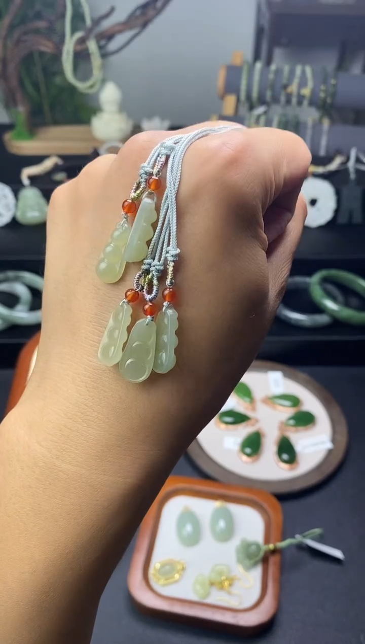 颈饰未镶嵌和田玉2