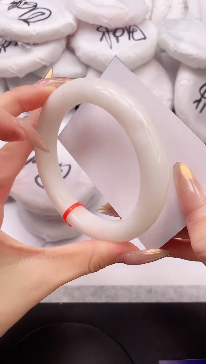 【闪购商品】和田玉手镯未镶嵌17K120-64