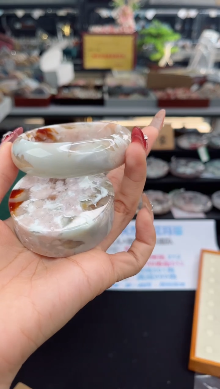 【闪购商品】石英质玉手镯未镶嵌59圈口（赠品镯心）3540361