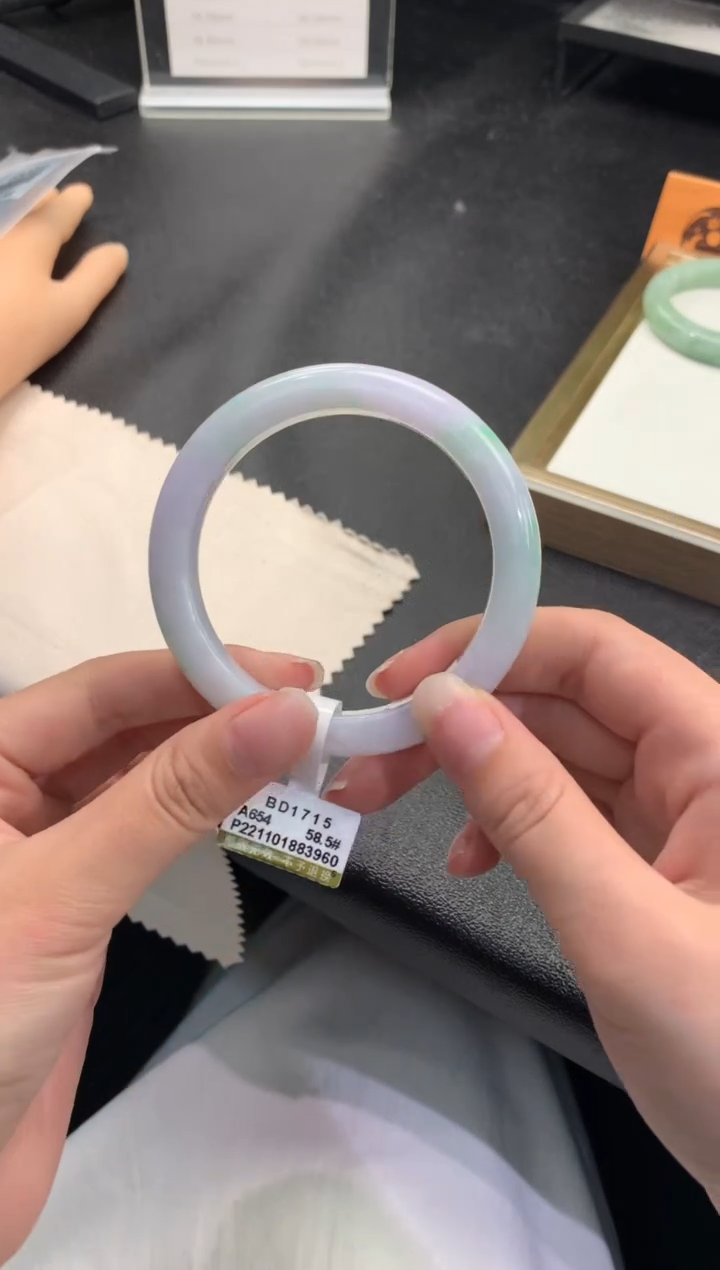 【闪购商品】翡翠手镯未镶嵌..........