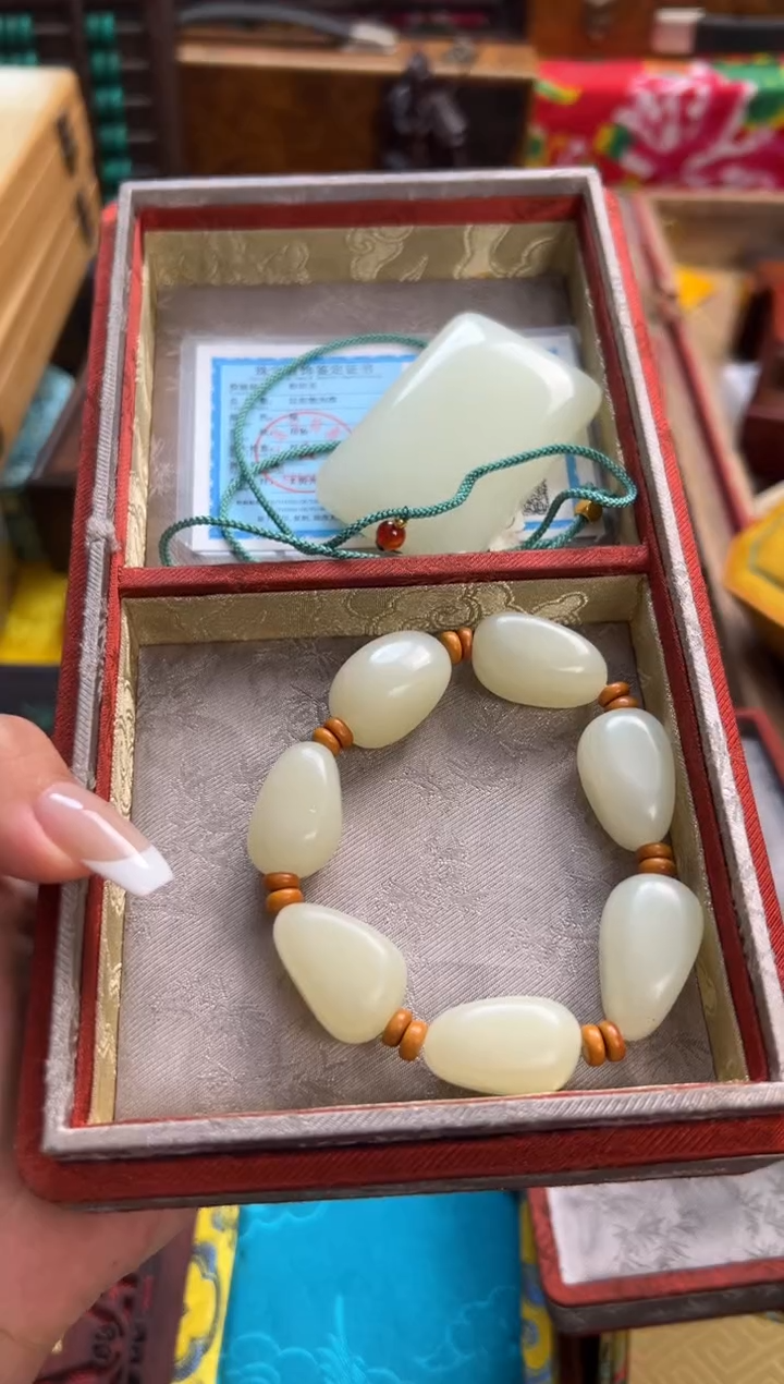 手链未镶嵌和田玉--------瓷---------一套