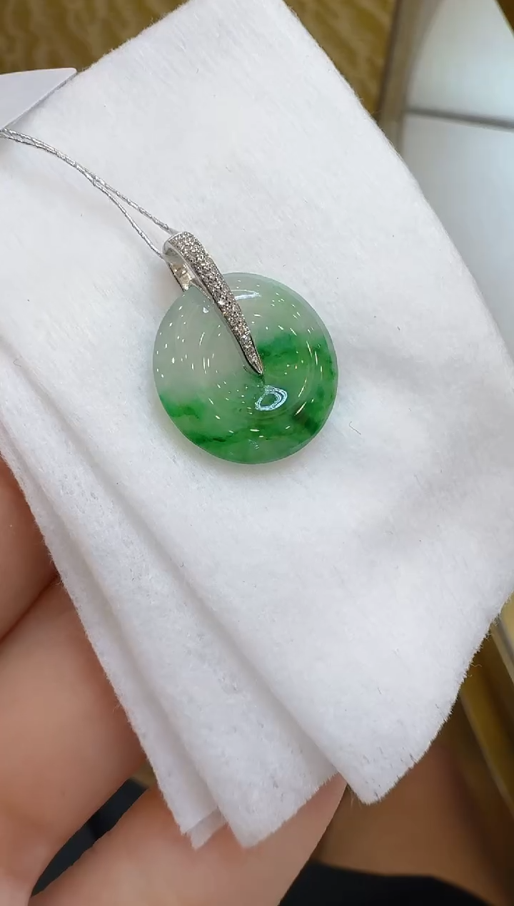 翡翠18K金镶嵌吊坠(不含链)多样性团购发一件