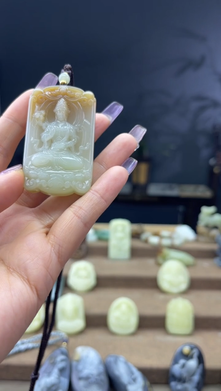 颈饰未镶嵌和田玉1