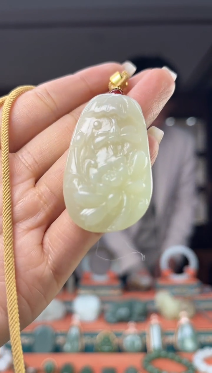 颈饰未镶嵌和田玉1