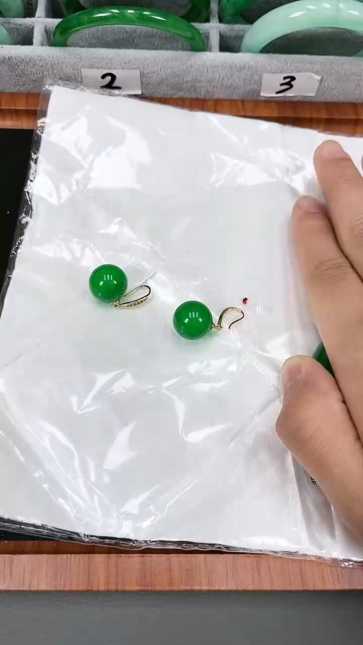 【闪购商品】砖雕h19 正阳绿龙珠耳钉