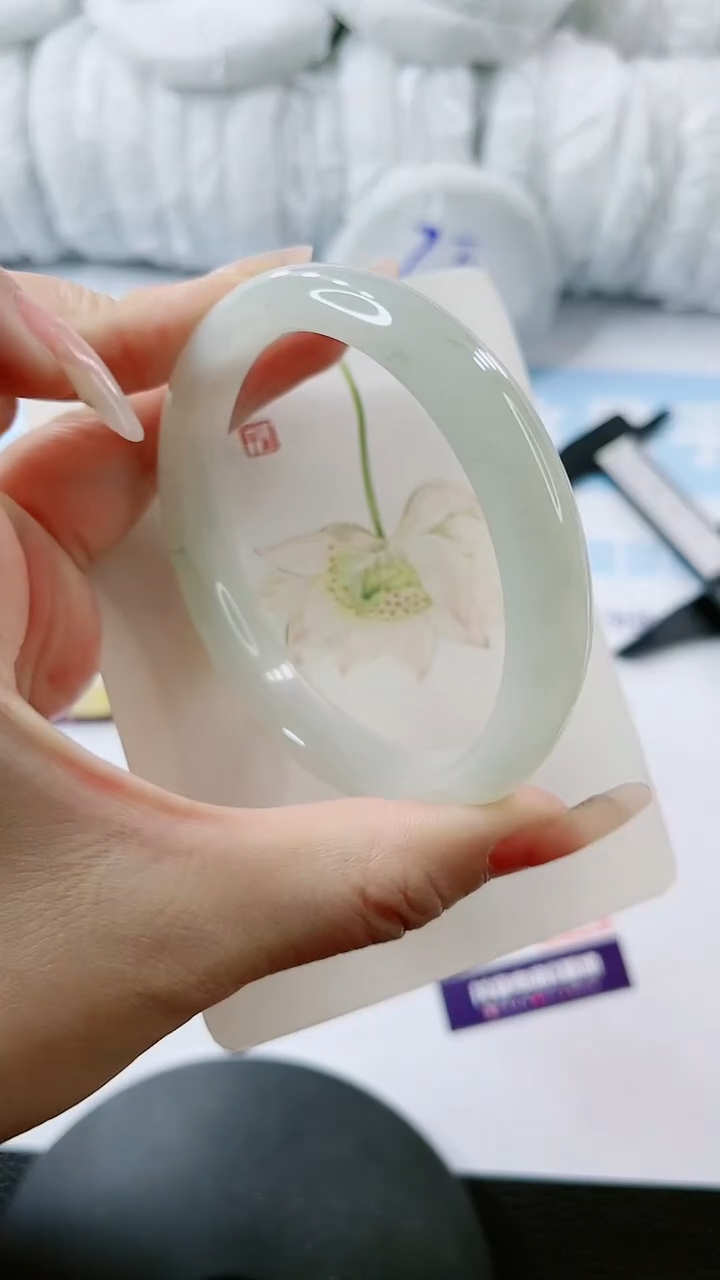 【闪购商品】石英质玉手镯未镶嵌多样性发货V182