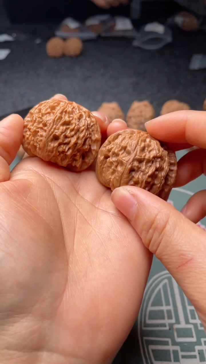 把件文玩核桃w364  白狮子 42尺