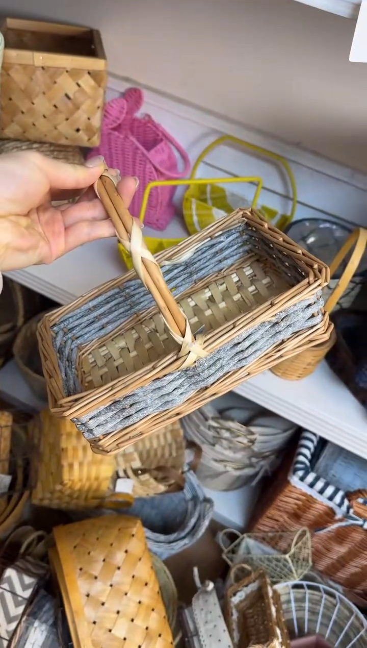 L****子微瑕捡漏柳编长方形单提篮