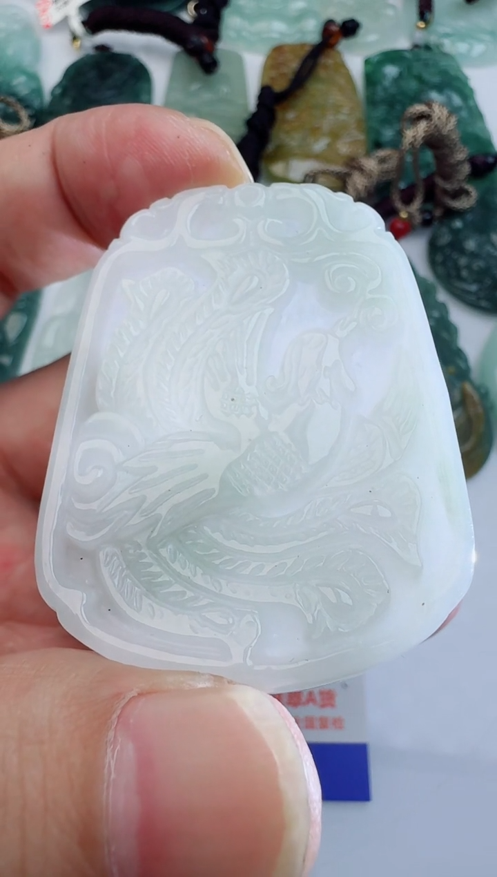 【闪购商品】翡翠颈饰未镶嵌多样性随机发其一