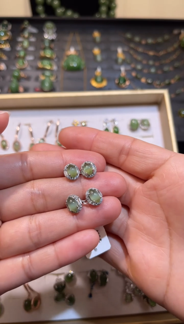 【闪购商品】和田玉碧玉猫眼耳钉银S925镶嵌多样性发一