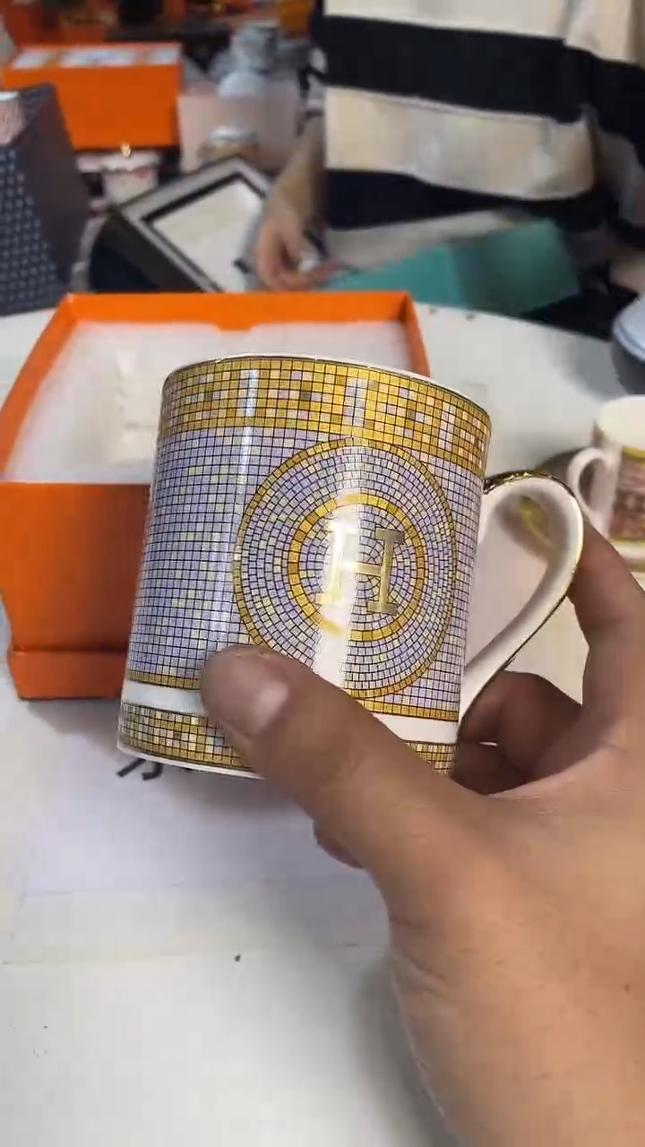 杯鸿辉家品牌瓷器，京东包邮！