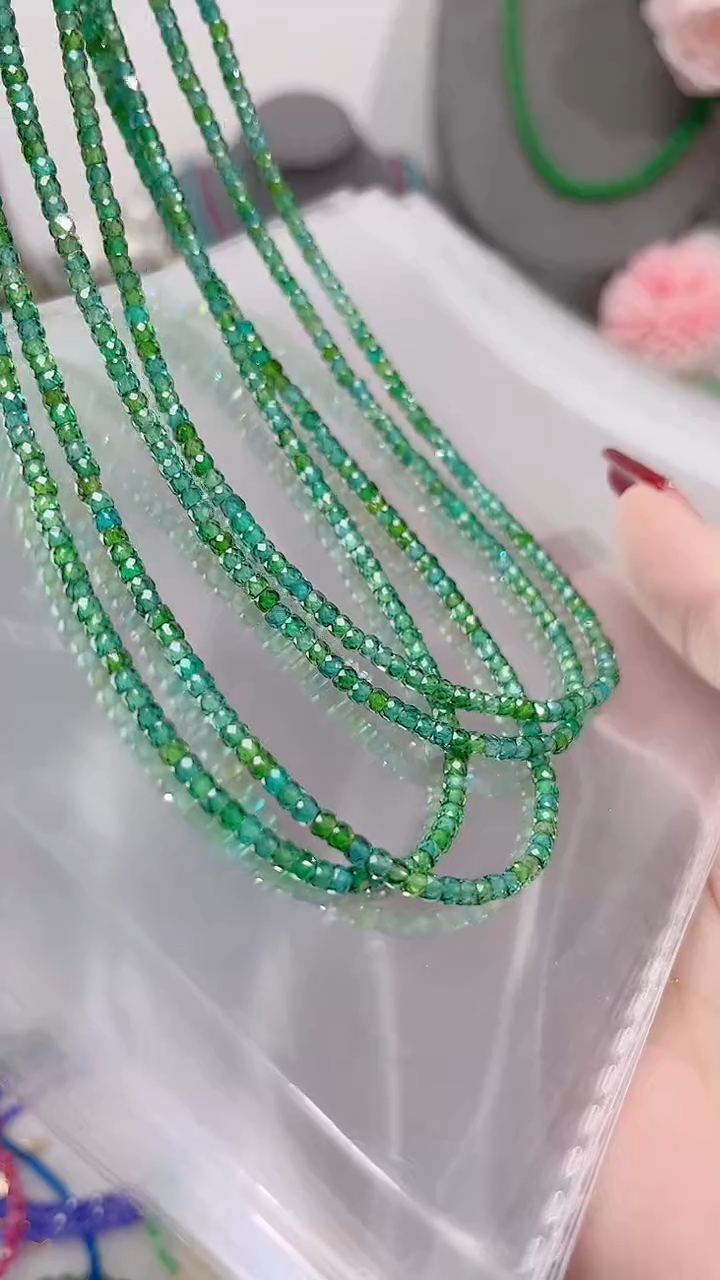 颈饰银S925镶嵌尖晶石绿99