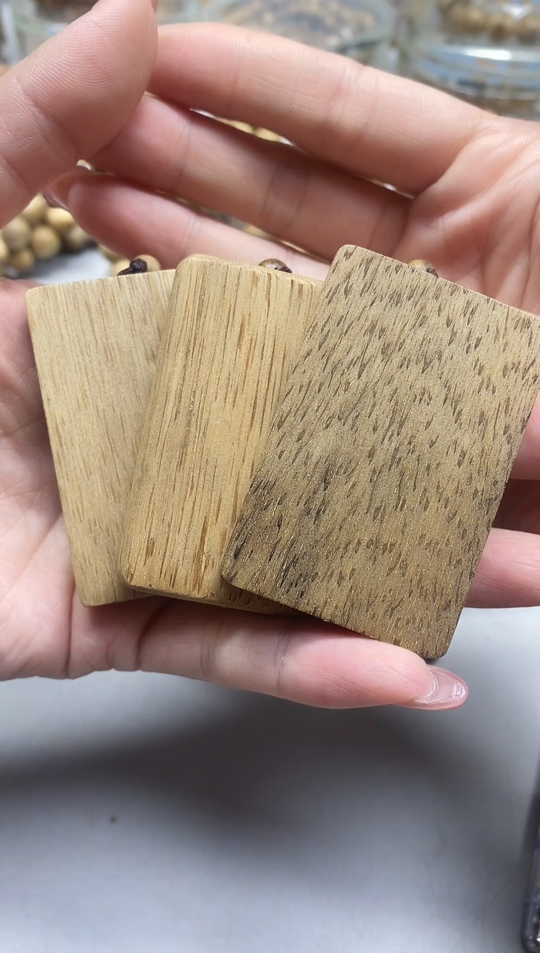 【闪购商品】沉香吊坠菩萨棋4*6*1吊坠多样性发其一