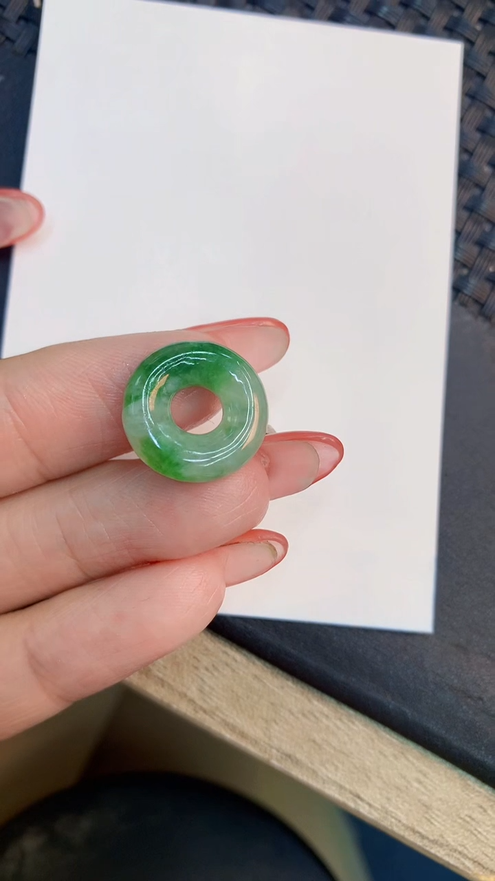 颈饰未镶嵌翡翠1