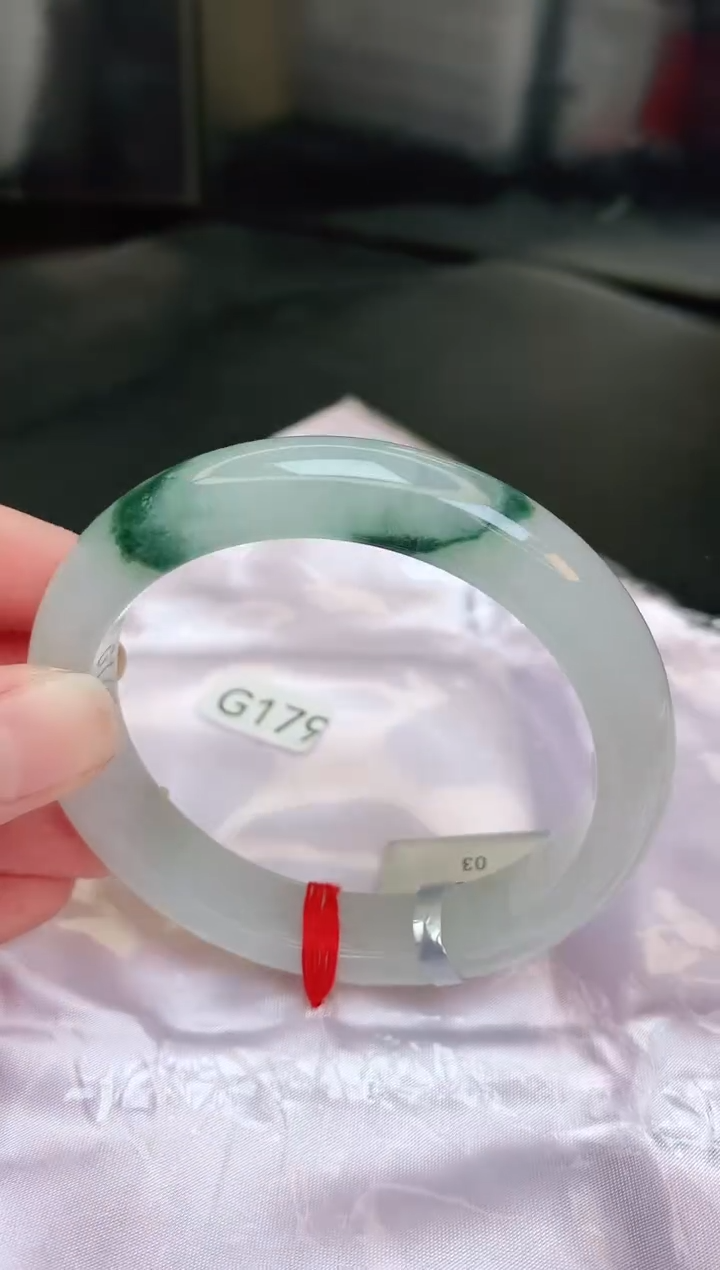 【闪购商品】翡翠手镯未镶嵌缅甸天然A货手镯