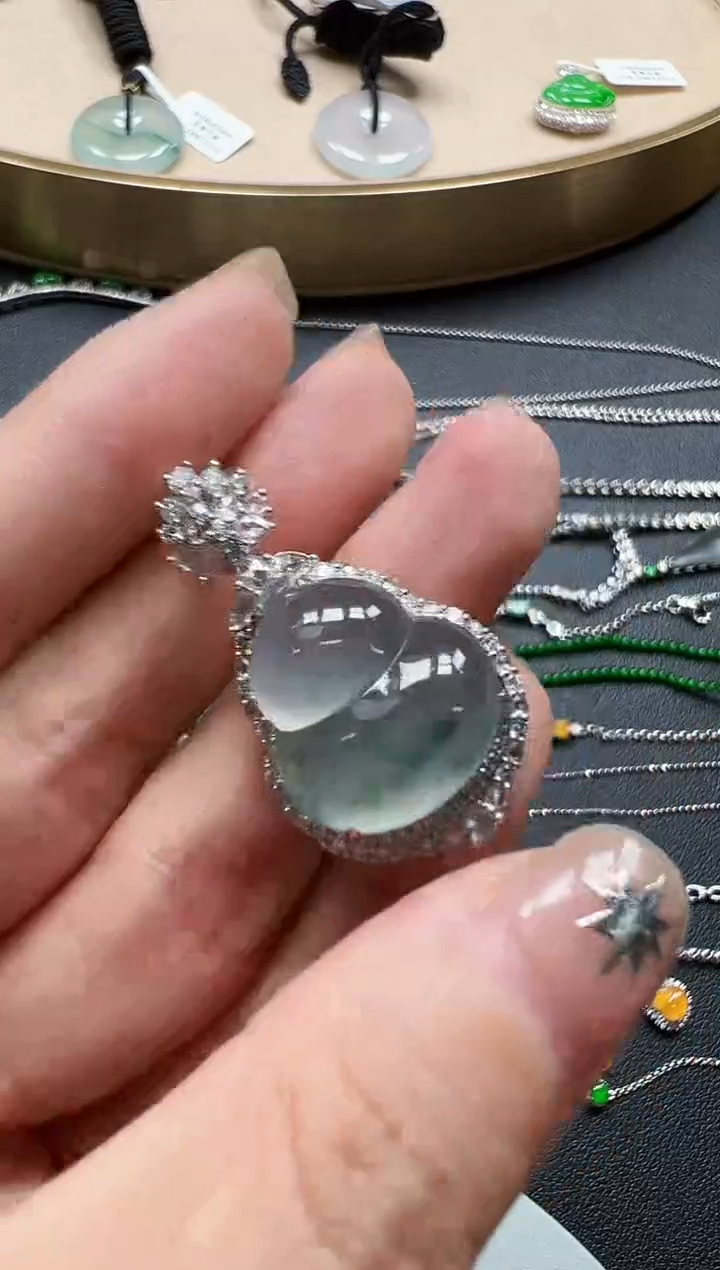 颈饰18K金镶嵌翡翠KYSD1003-029