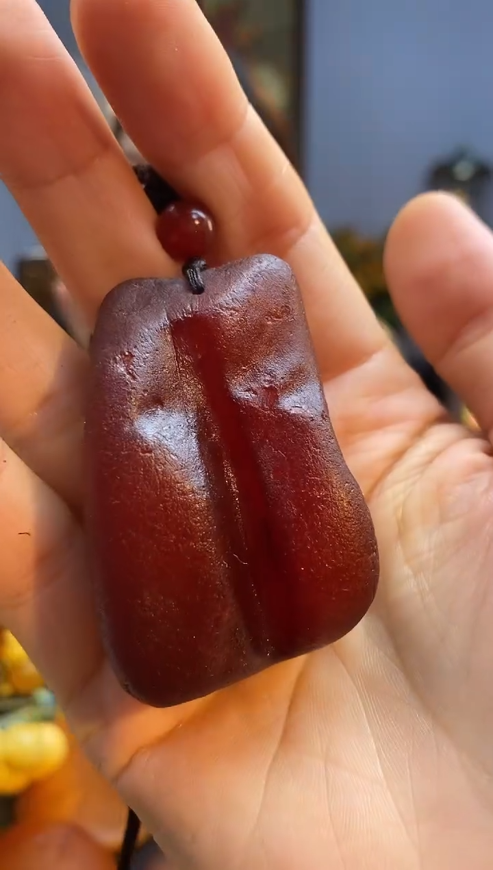 琥珀颈饰未镶嵌吊坠