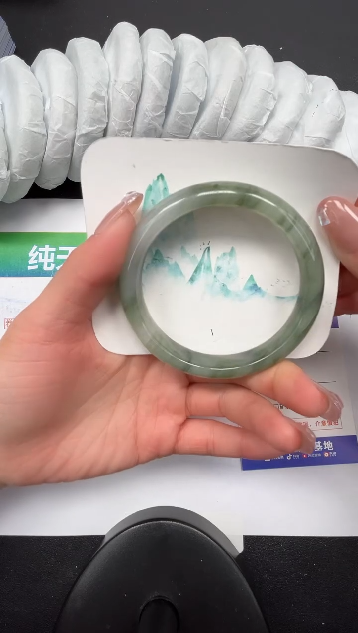 【闪购商品】石英质玉手镯未镶嵌205-61