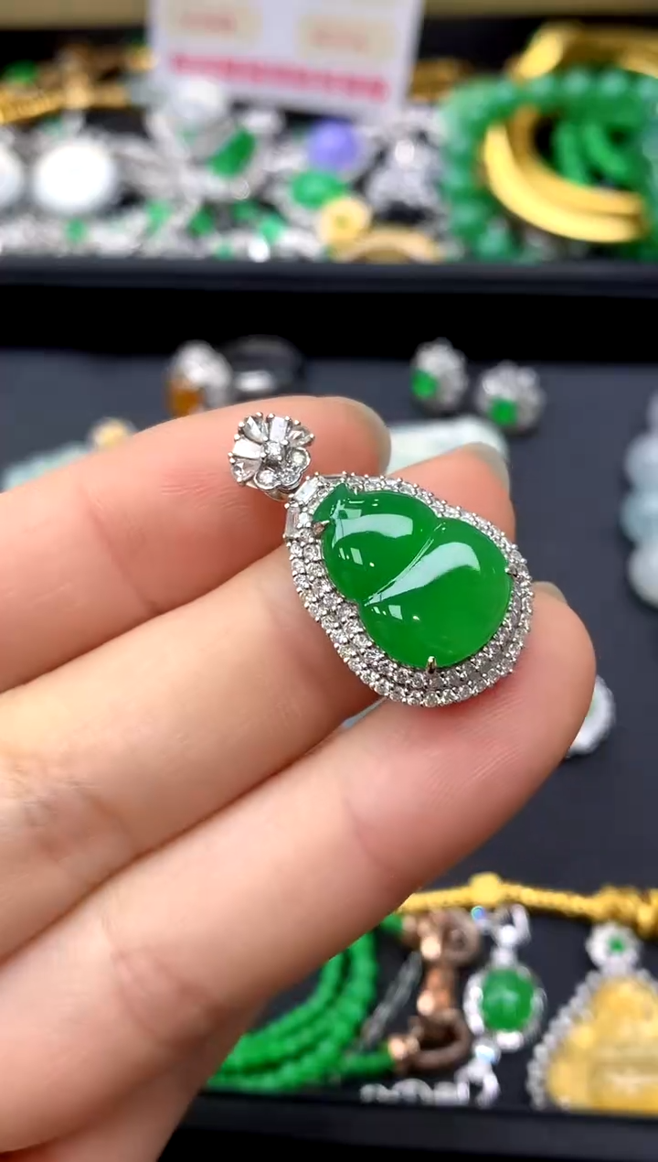 颈饰18K金镶嵌翡翠297-中国好珍宝