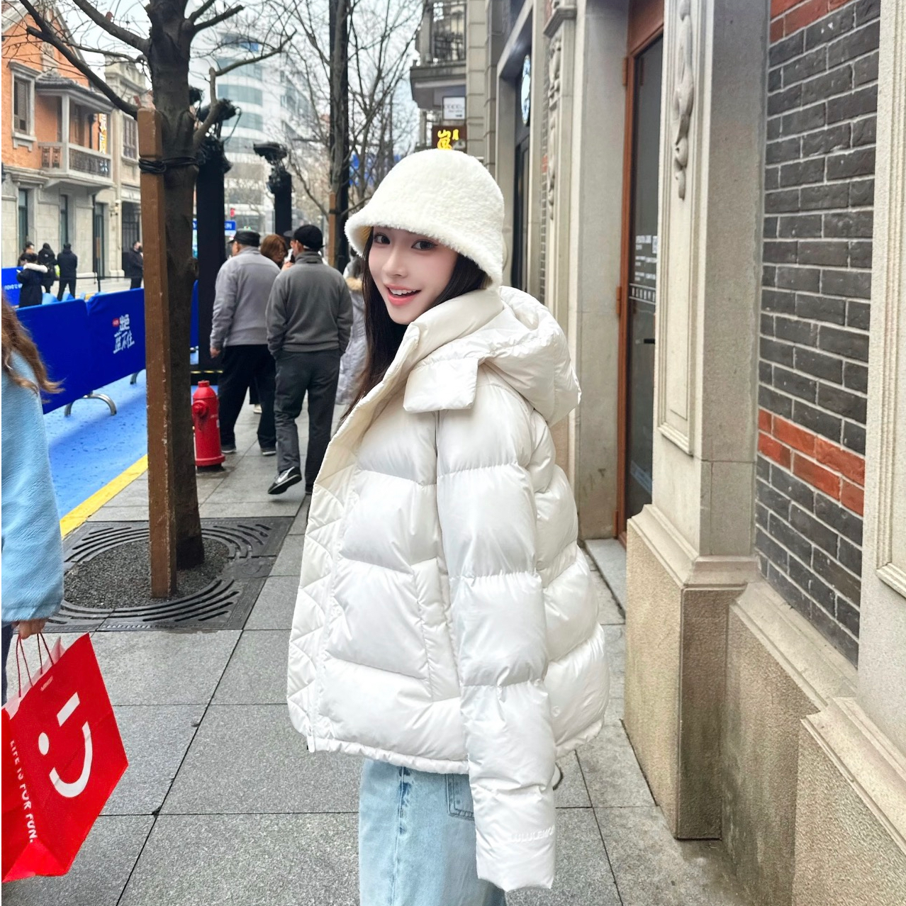 五格短款连帽冬季羽绒服外套