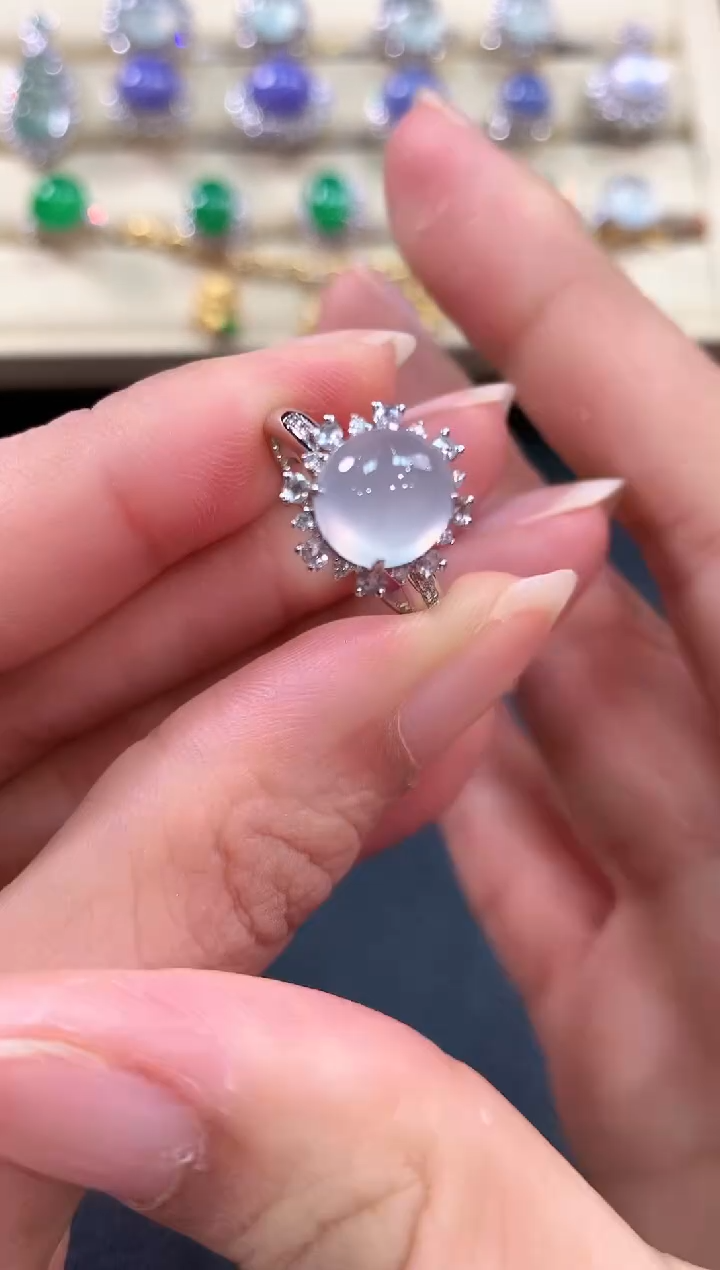 【闪购商品】翡翠戒指18K金镶嵌b98       