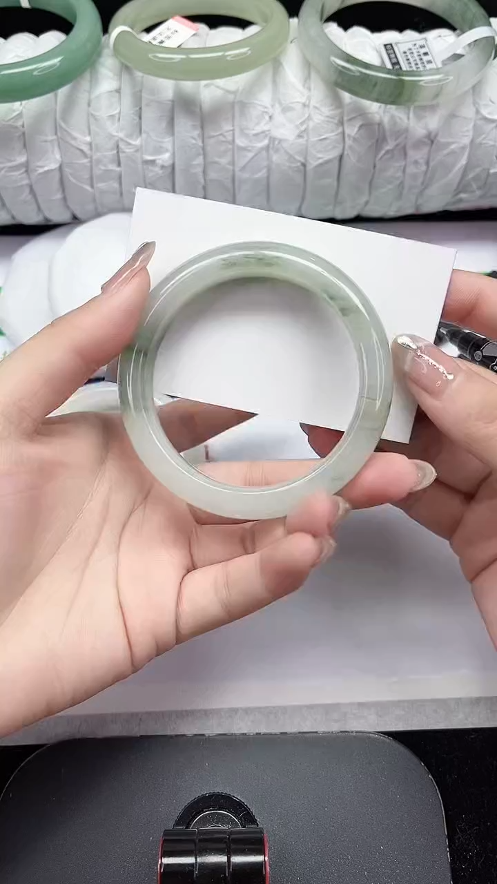 未镶嵌手镯石英质玉29-56/57