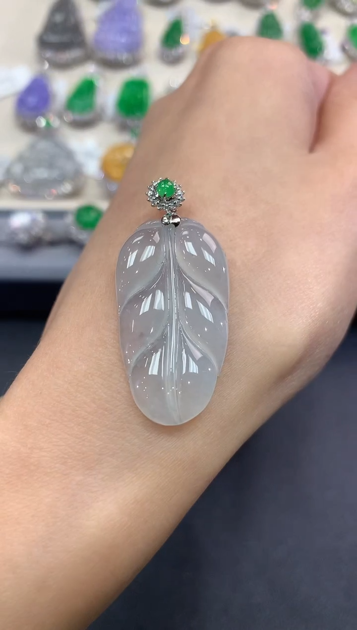 【闪购商品】翡翠吊坠(不含链)18K金镶嵌f15        