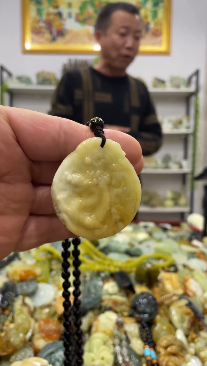 【闪购商品】岫玉吊坠未镶嵌           