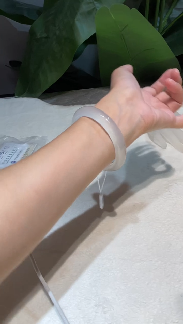 手镯玛瑙/玉髓未镶嵌56.8鉴赏期48小时
