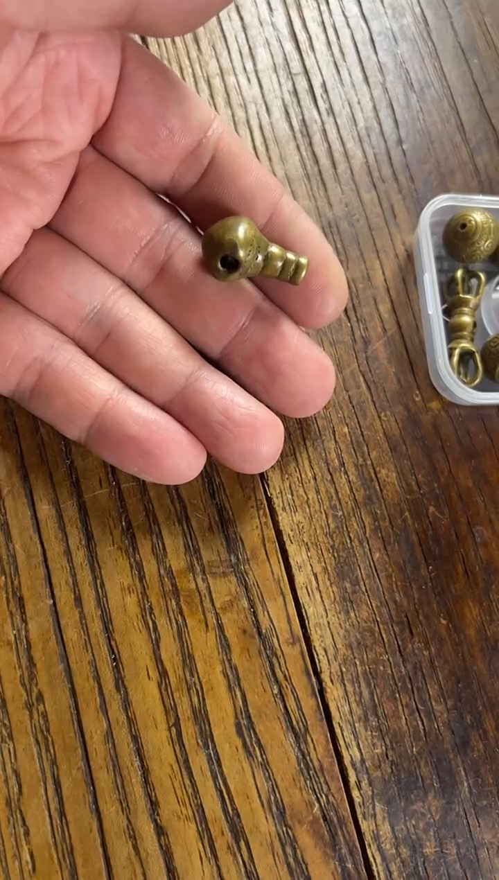 无非金属立马黄 潜水艇   