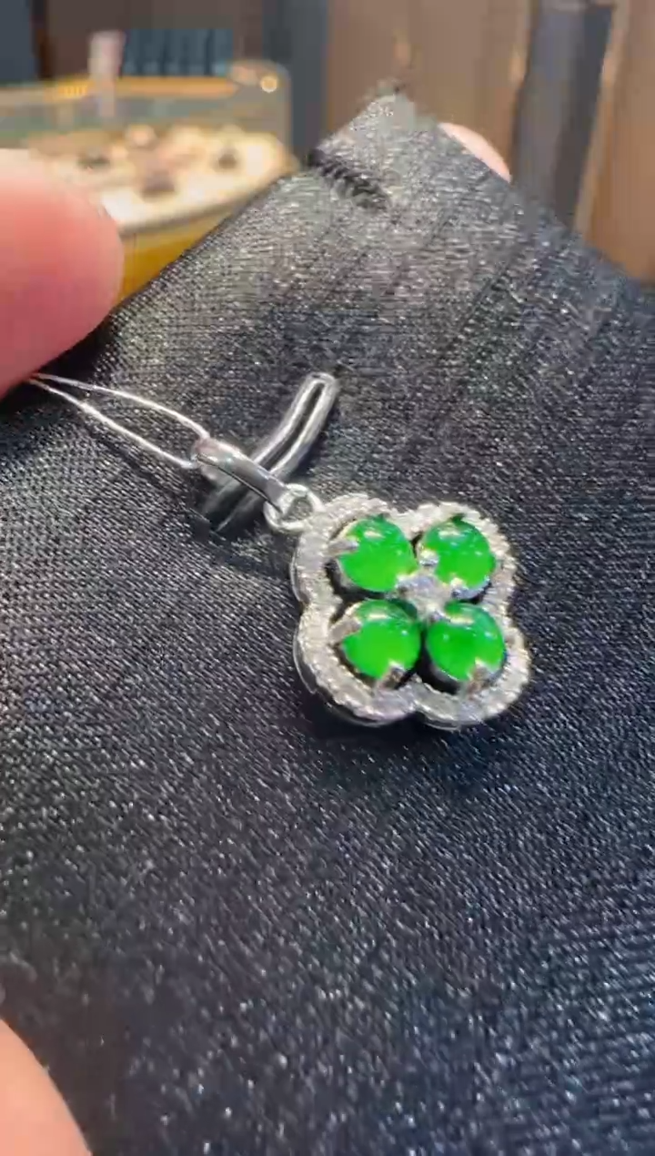 【闪购商品】翡翠吊坠(不含链)合金多样性发货一件