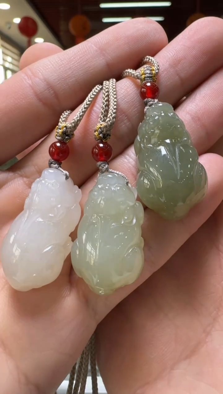 颈饰未镶嵌和田玉貔貅吊坠/配绳/多样性发一