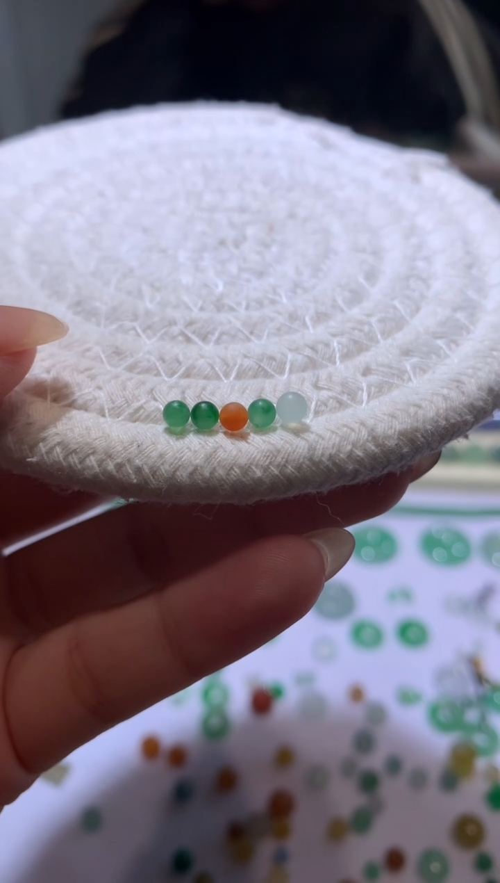 【闪购商品】定制翡翠未镶嵌3*五颗珠子198+20