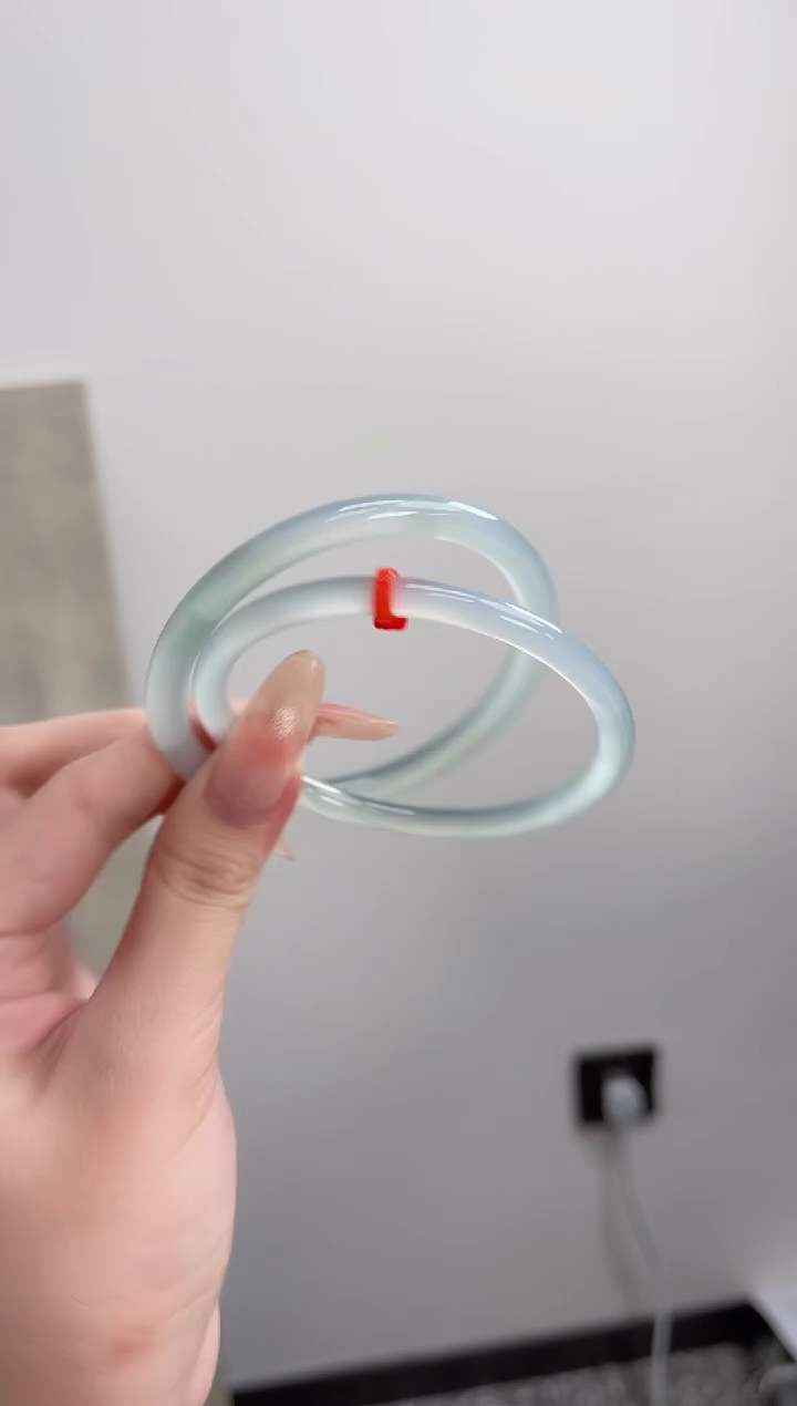 【闪购商品】玛瑙/玉髓手镯未镶嵌58-59圈 需要包容一对发