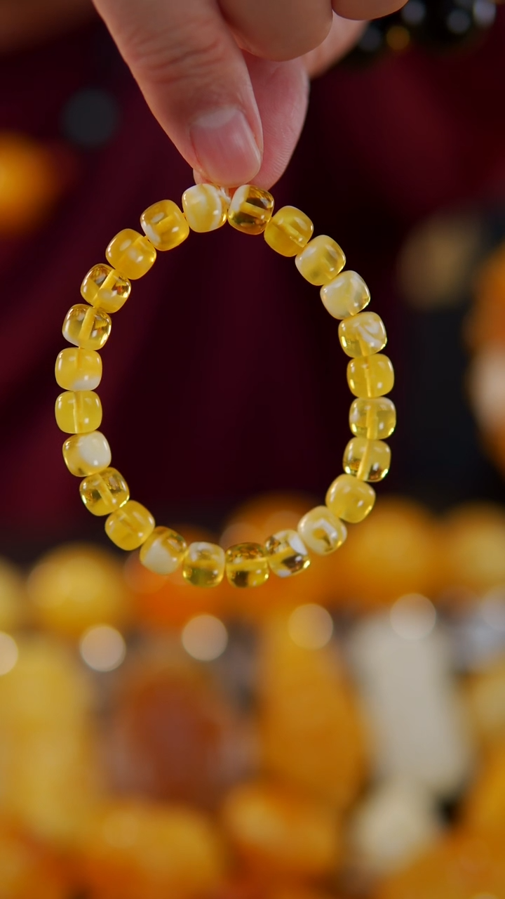 【闪购商品】蜜蜡手链未镶嵌9.59金瓷白老型手串