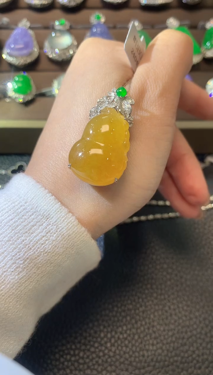 【闪购商品】翡翠吊坠(不含链)18K金镶嵌C50