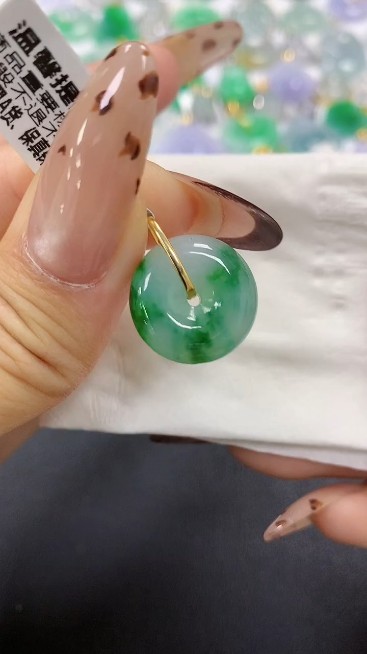 颈饰18K金镶嵌翡翠a货假一赔三支持复检百元上9元证书费自理