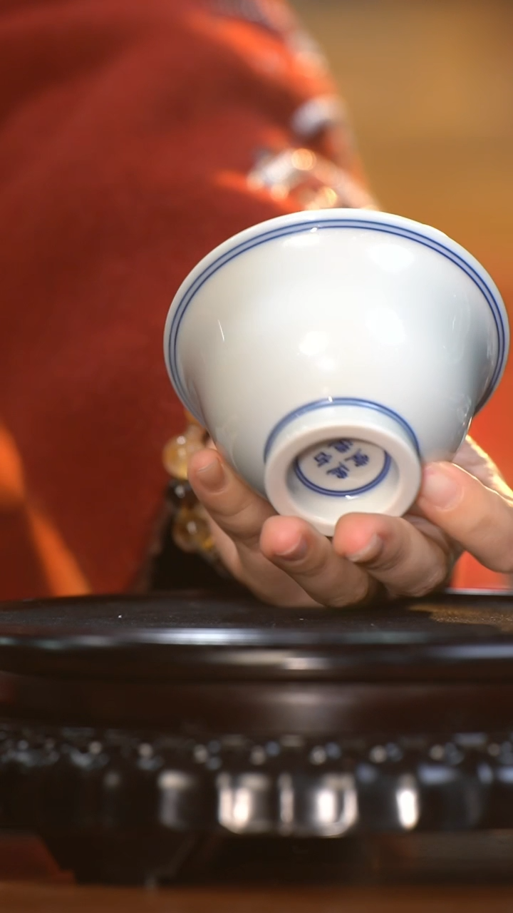【闪购商品】杯[不一样瓷器]星枢釉白胎压手杯