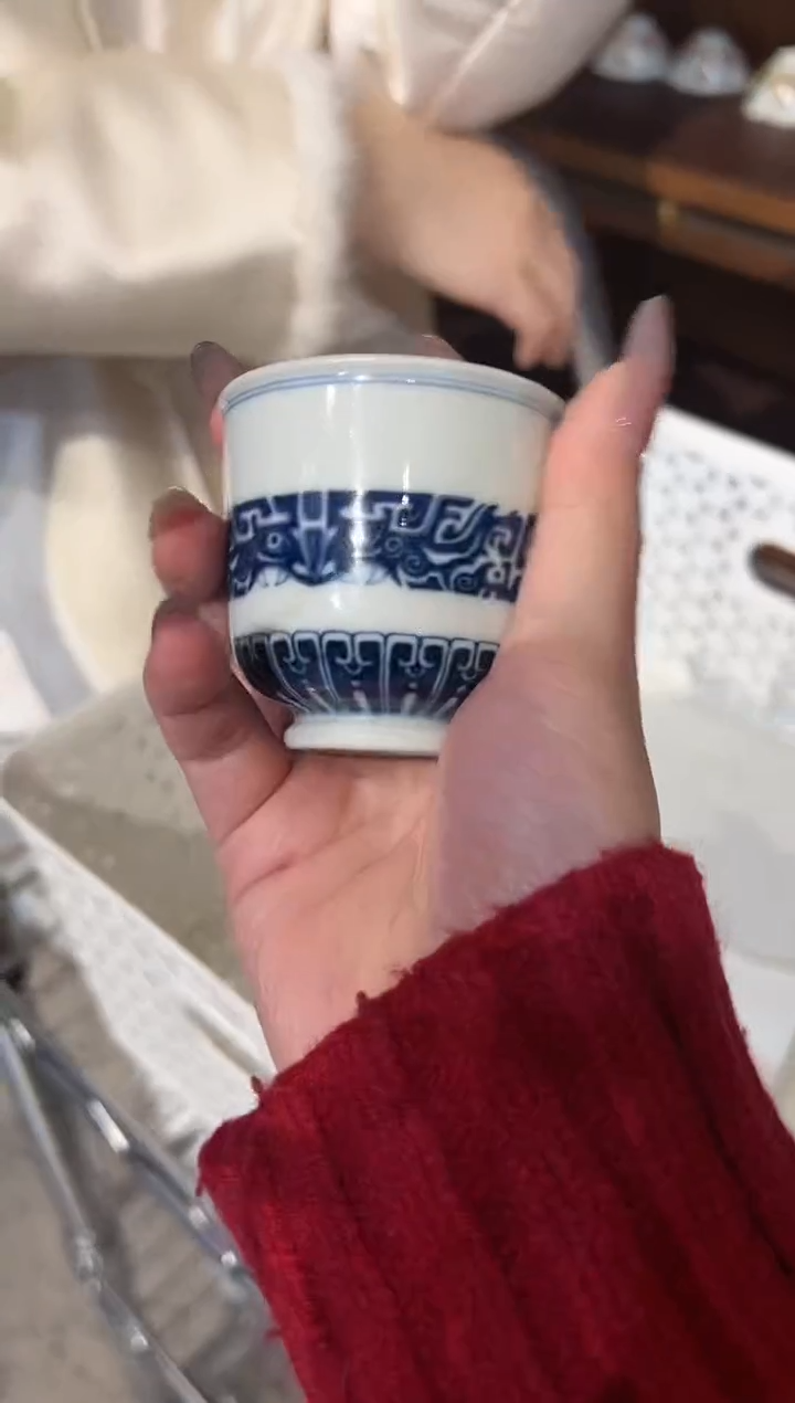 【闪购商品】23号快雪时晴青花饕餮纹小直筒杯