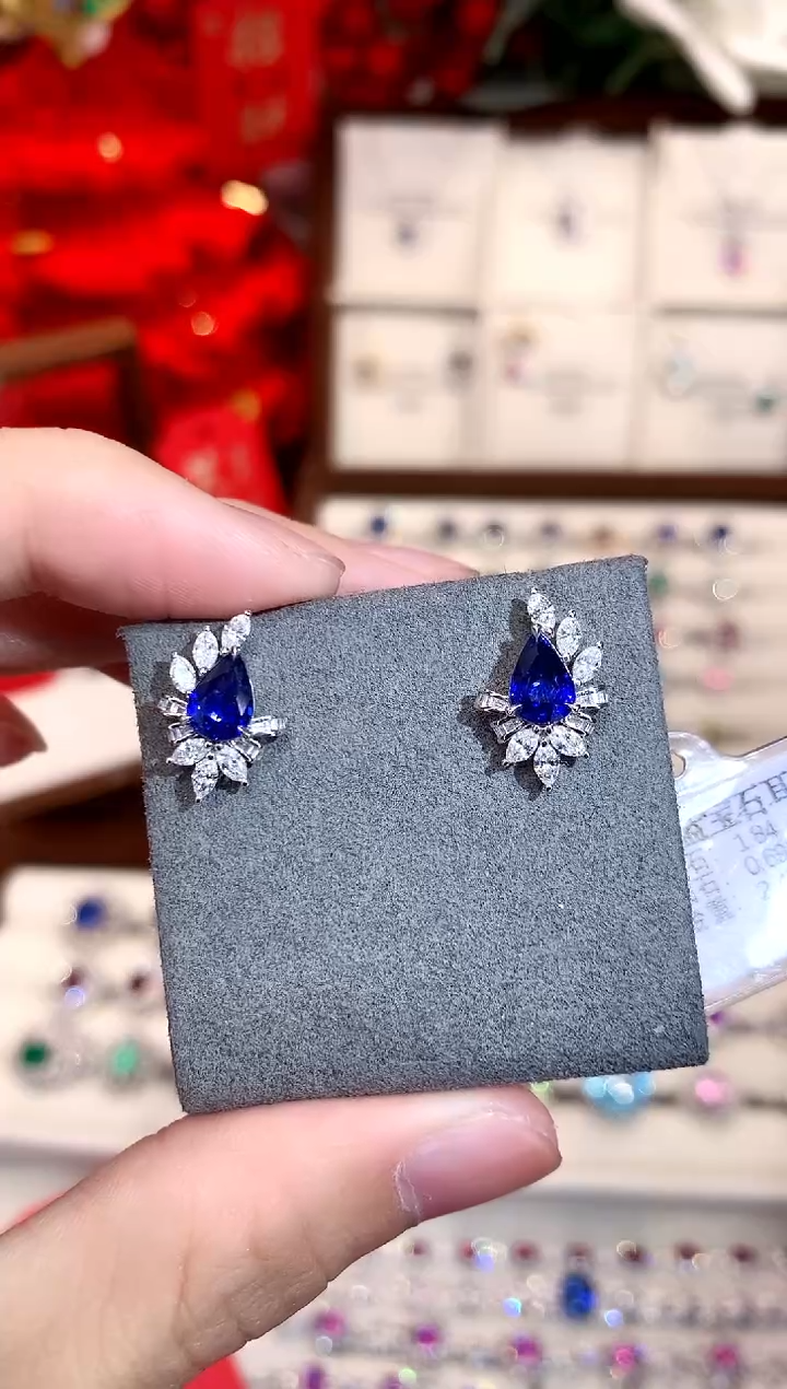 【闪购商品】蓝宝石耳饰18K金镶嵌1.84ct/天然宝石/七天无理由