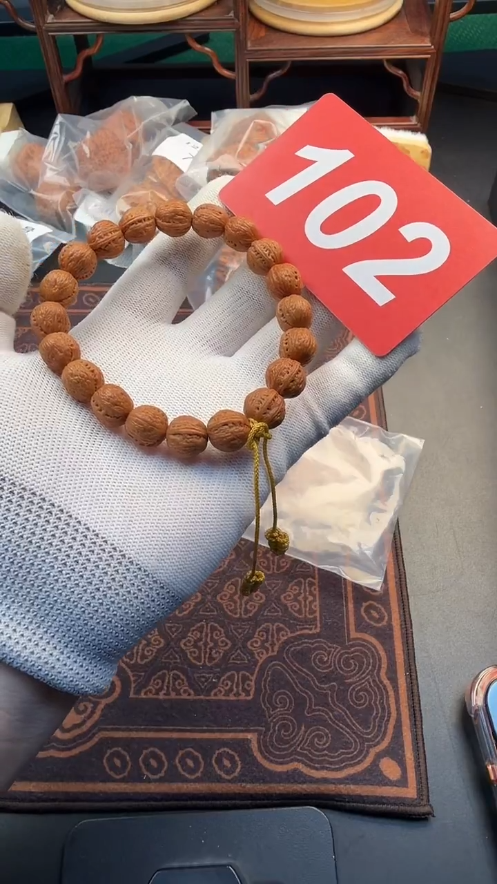 把件文玩核桃11玉玲珑小核桃手串