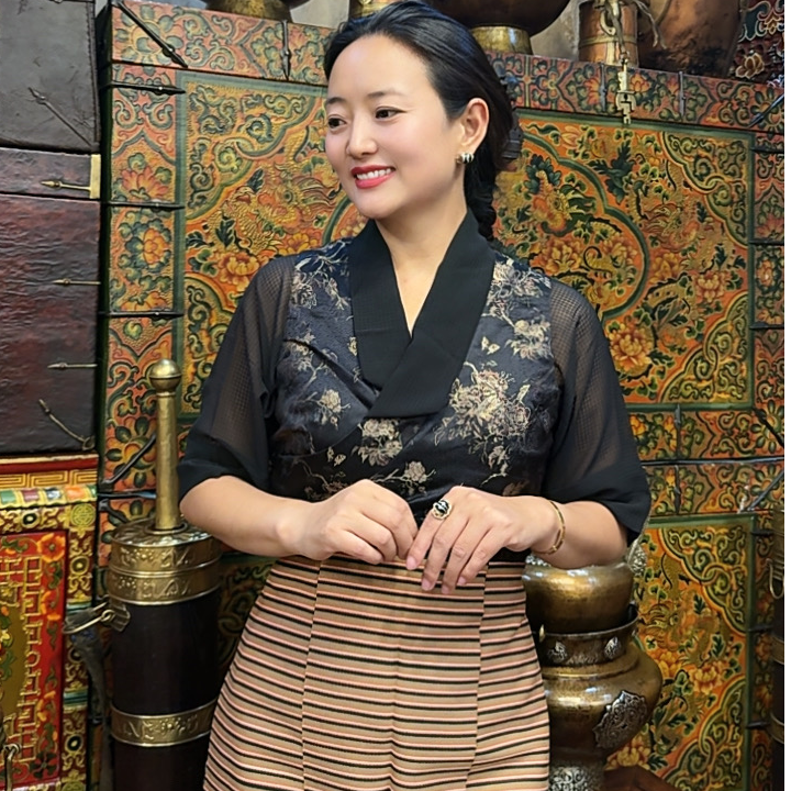 史镜新款藏式传统缎面藏服