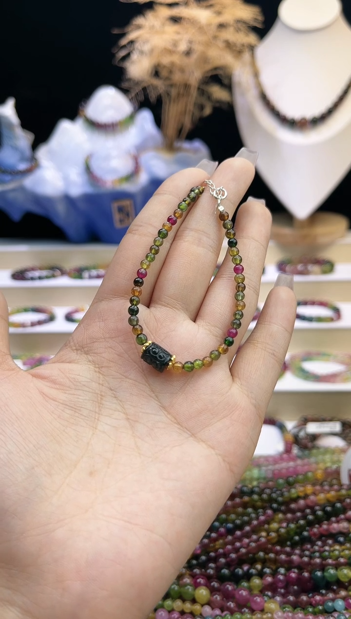 【闪购商品】碧玺/银S925镶嵌J碧玺手链多样性发货