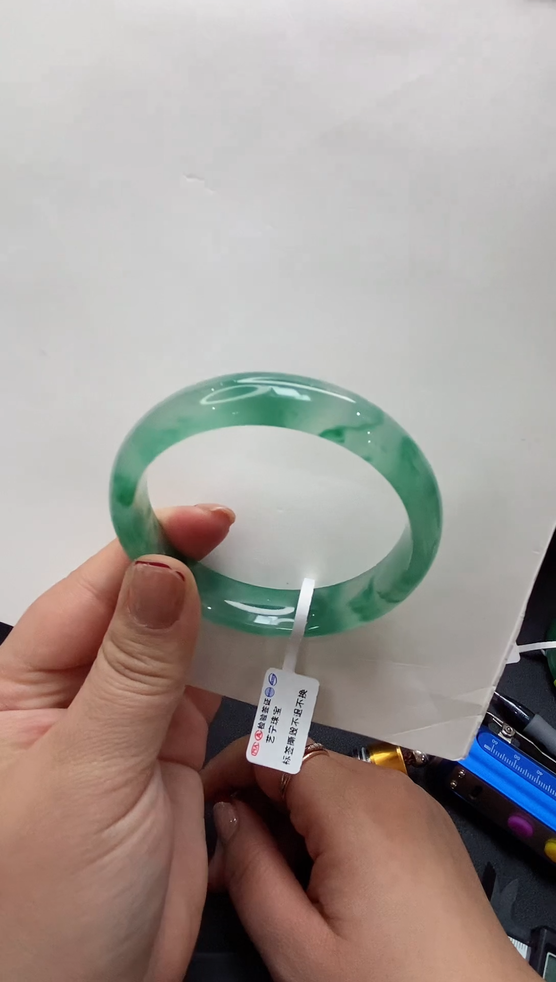 【闪购商品】石英质玉手镯未镶嵌80