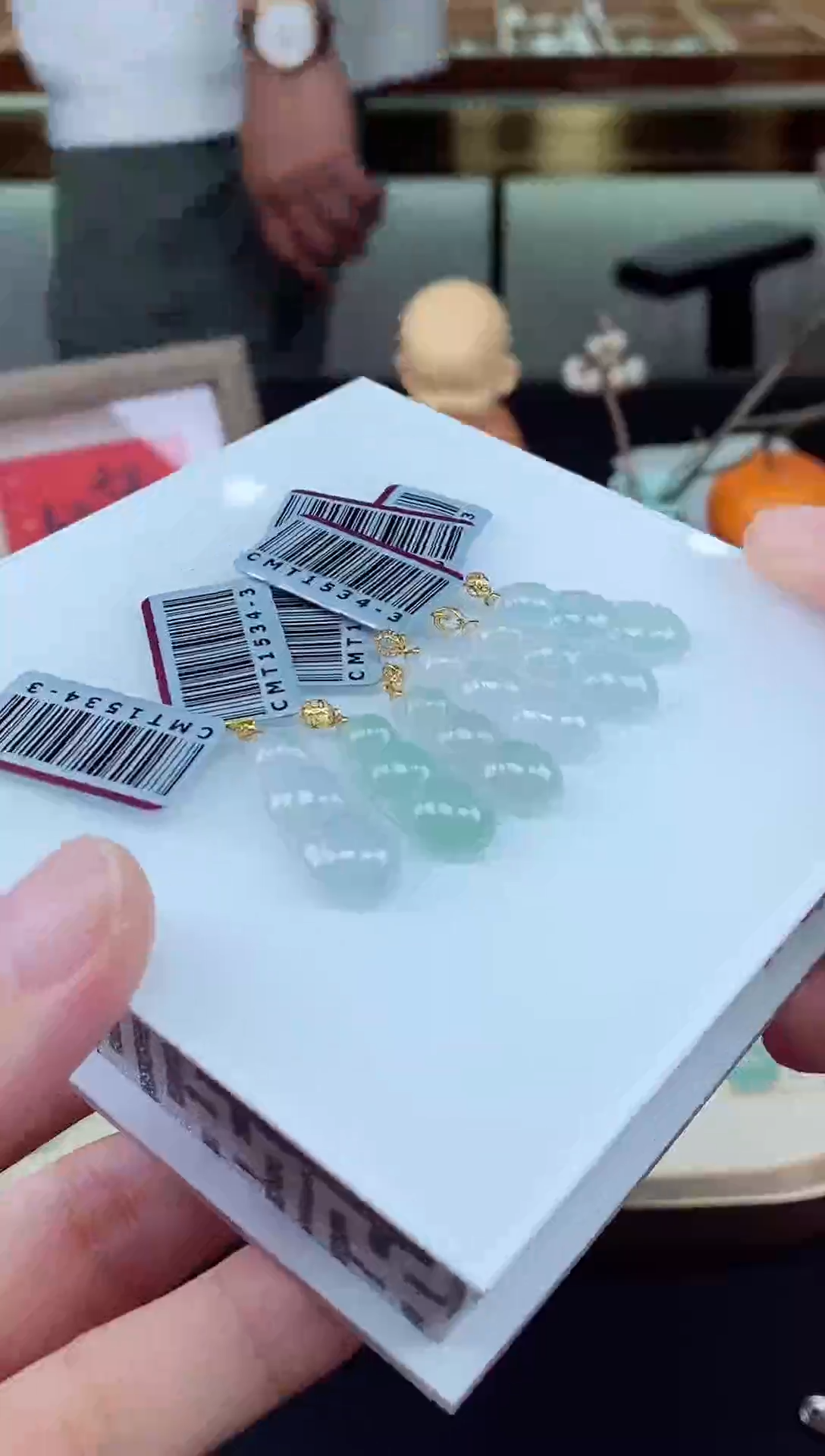 吊坠(不含链)18K金镶嵌翡翠豆子18K金扣多样性发其一@@CMT1534-3