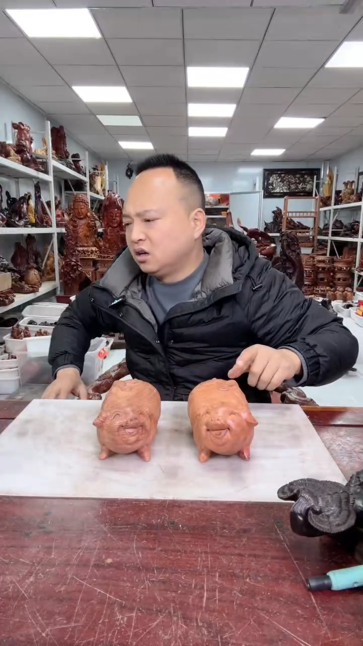 【闪购商品】花梨木类木雕工艺品88888888